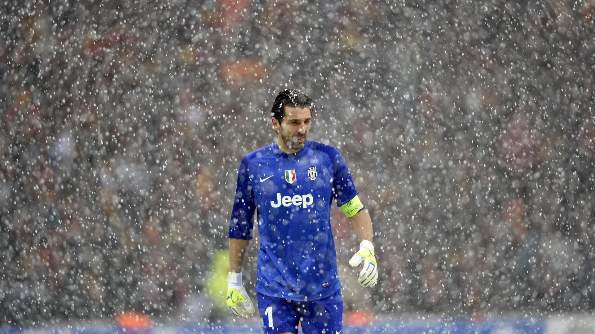 爱游戏体育平台-_业余足球联赛火热开赛，草根精神再现_，业余足球联赛比赛章程