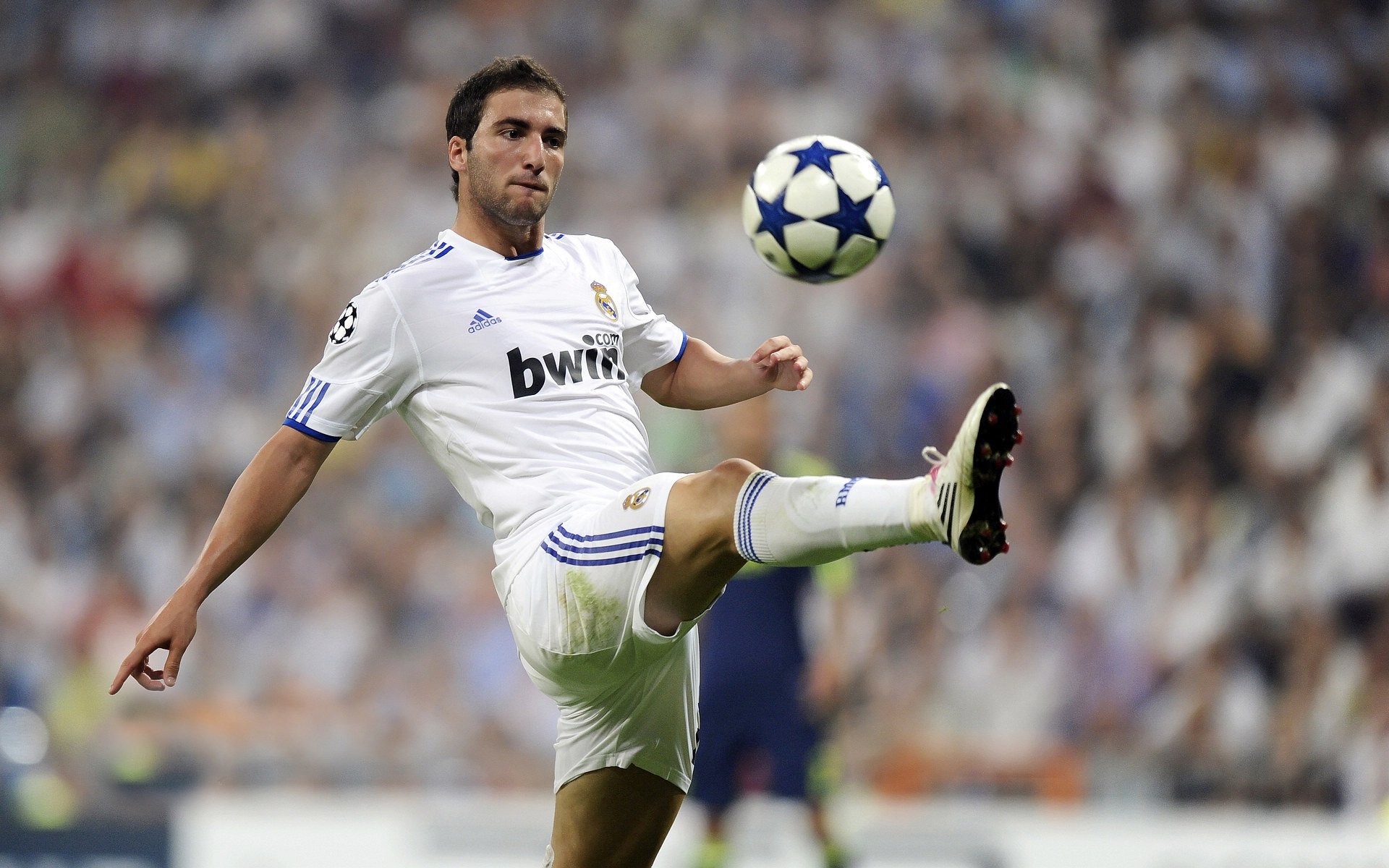 热刺2-0狼队,豪取三连胜,热刺2_3狼队